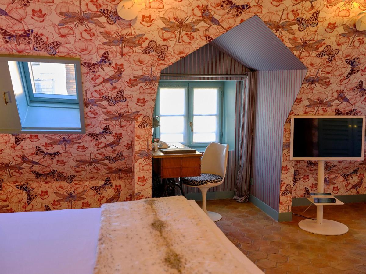 Hotel du Petit Moulin Paris Extérieur photo