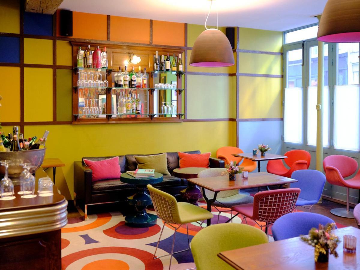 Hotel du Petit Moulin Paris Extérieur photo