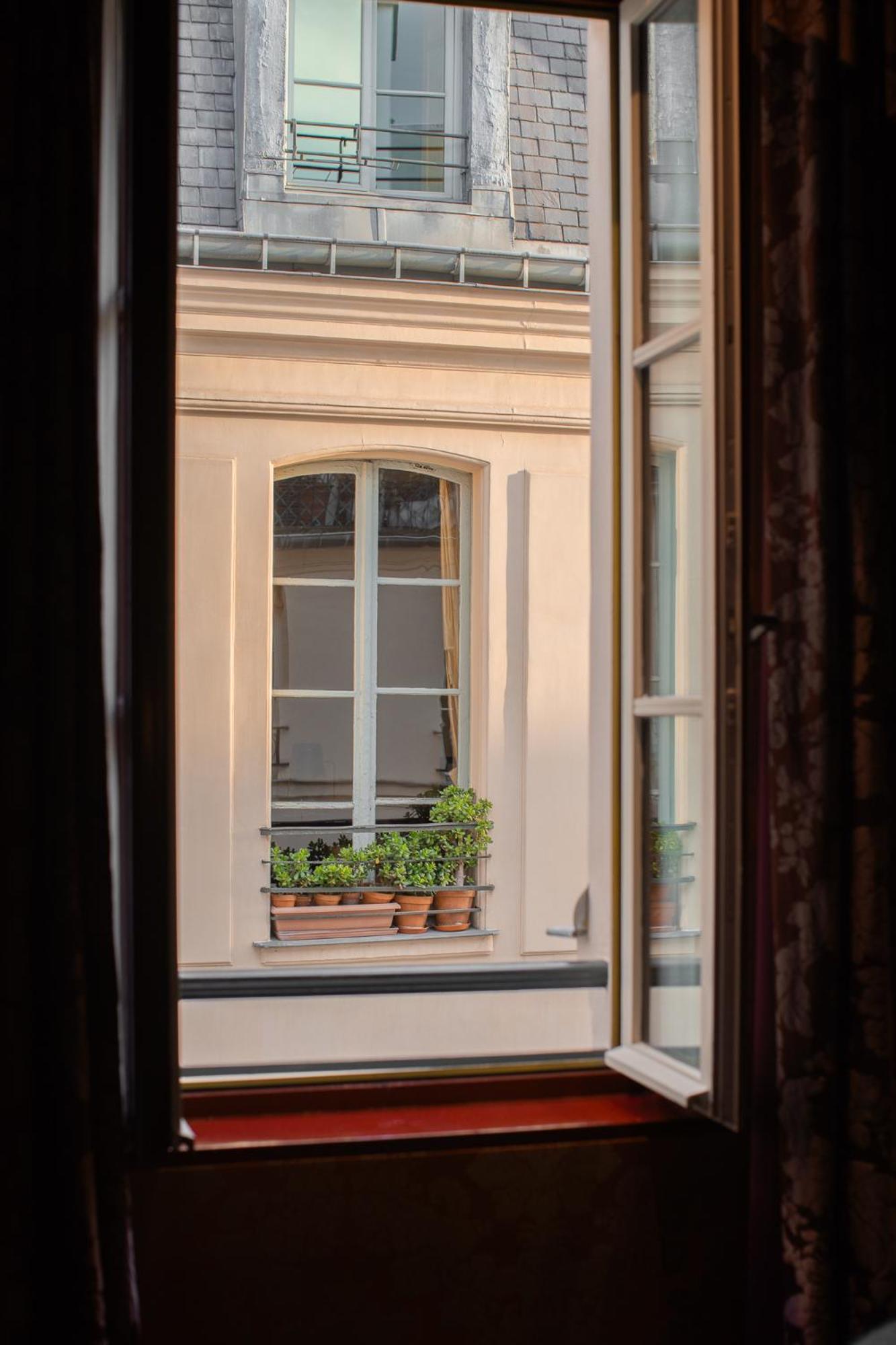 Hotel du Petit Moulin Paris Extérieur photo