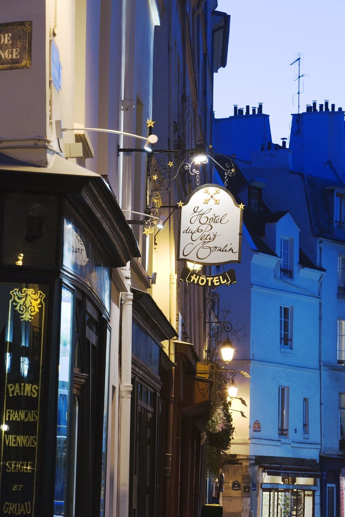 Hotel du Petit Moulin Paris Extérieur photo